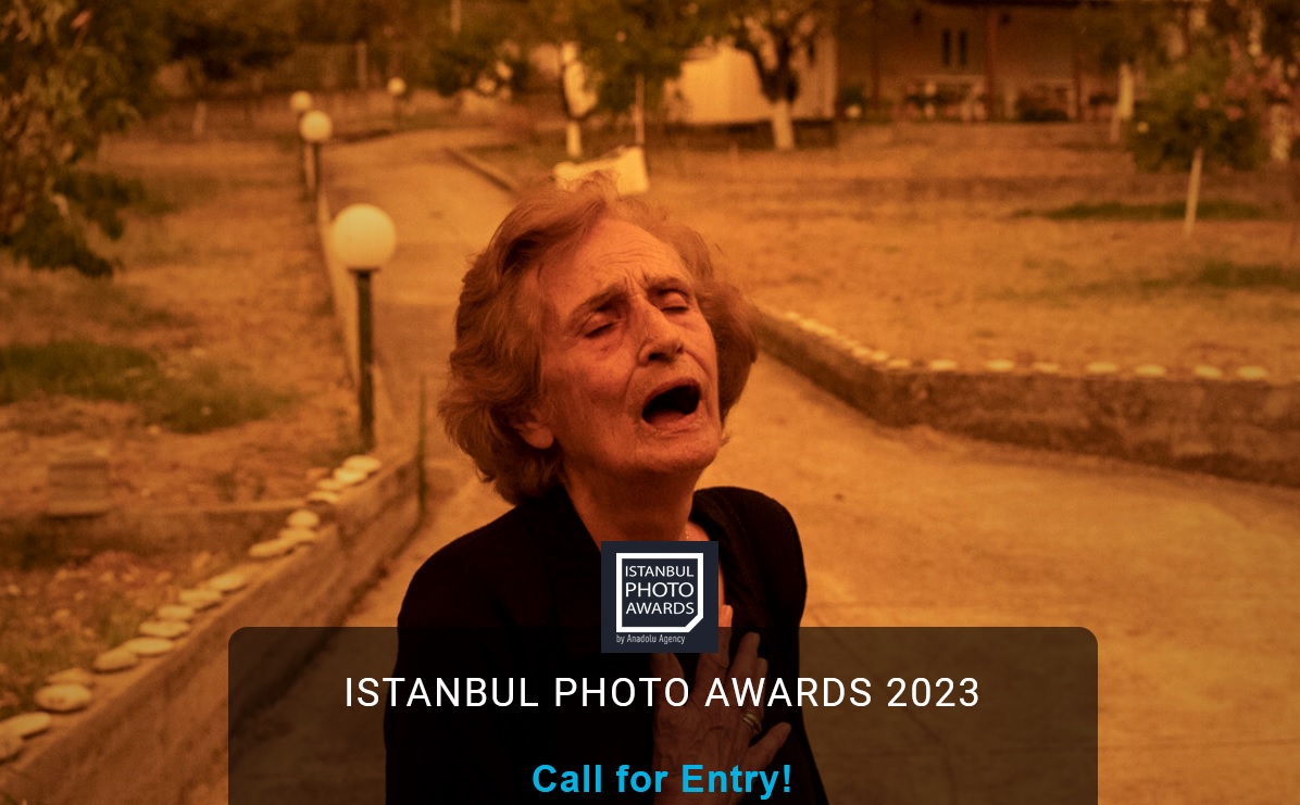 Istanbul Photo Awards 2023 - logo